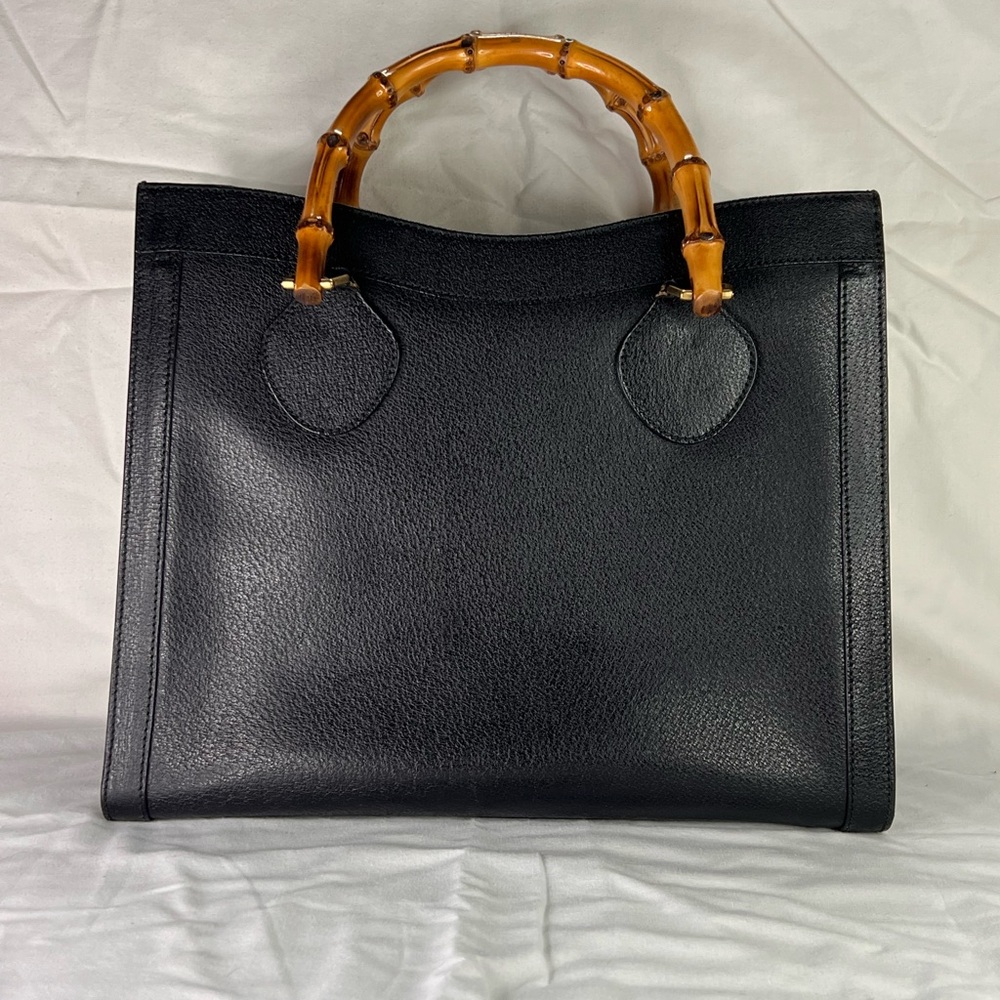 🌟 Authentic Vintage Gucci Diana Bag – Excellent Preowned Condition! 🌟